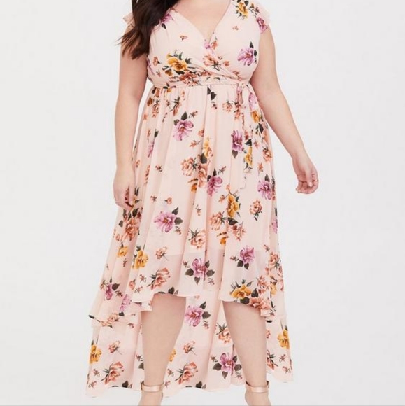 torrid Dresses & Skirts - NWT Torrid Blush Pink Floral Chiffon Hi-Lo Dress Size 4